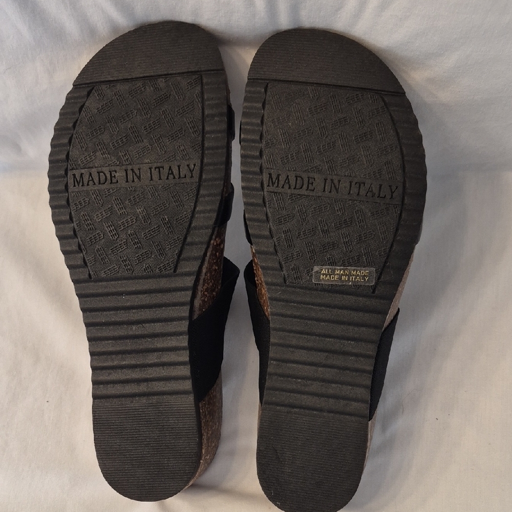 Italian Shoemakers Black Elastic and Strappy Slide Sandals - Picture 4 of 7